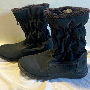 Totes Quilted Womens Waterproof Furtop Boots. Number 8